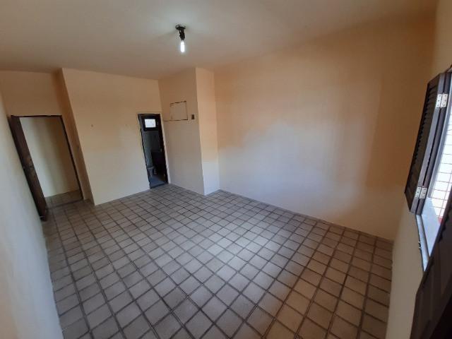 Casa à venda com 8 quartos, 5 suítes, 6 vagas e 300m² no Fragoso, Olinda (PE) — foto 12 de 18