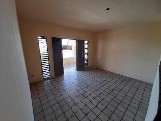 Casa à venda com 8 quartos, 5 suítes, 6 vagas e 300m² no Fragoso, Olinda (PE) — foto 15 de 18