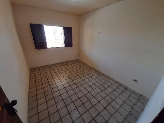 Casa à venda com 8 quartos, 5 suítes, 6 vagas e 300m² no Fragoso, Olinda (PE) — foto 17 de 18