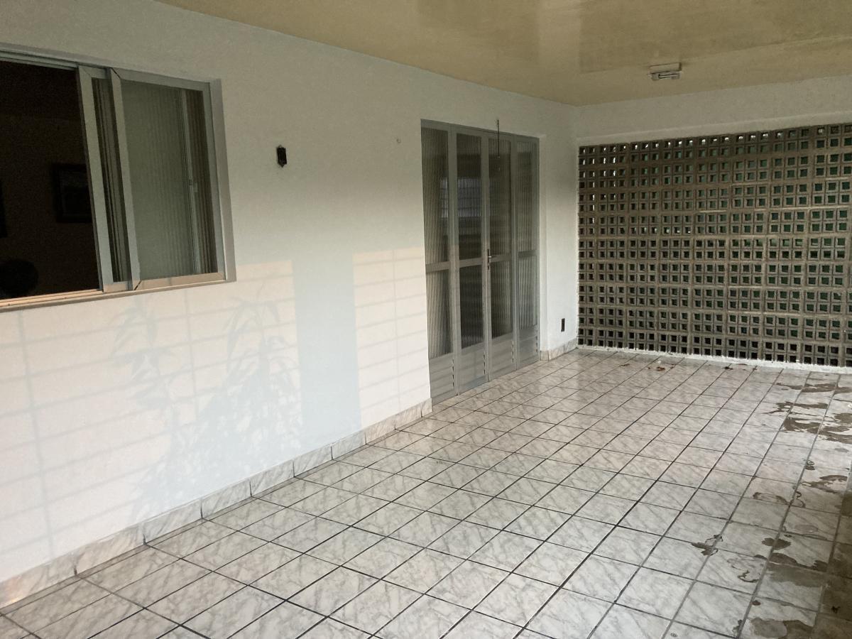 Casa à venda com 4 quartos, 1 suíte, 4 vagas e 230m² no Casa Caiada, Olinda (PE) — foto 3 de 17