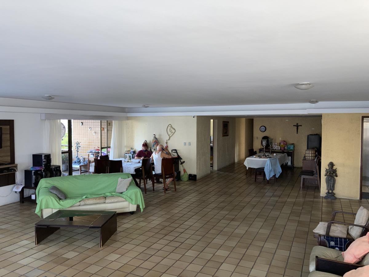 Apartamento à venda com 4 quartos, 3 suítes, 2 vagas e 320m² no Parnamirim, Recife (PE) — foto 7 de 28